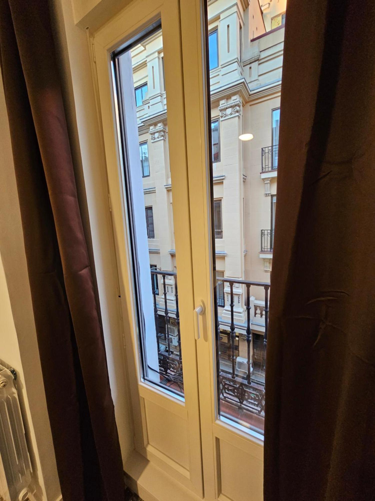 Hostal Andrea Granvia Madrid Luaran gambar