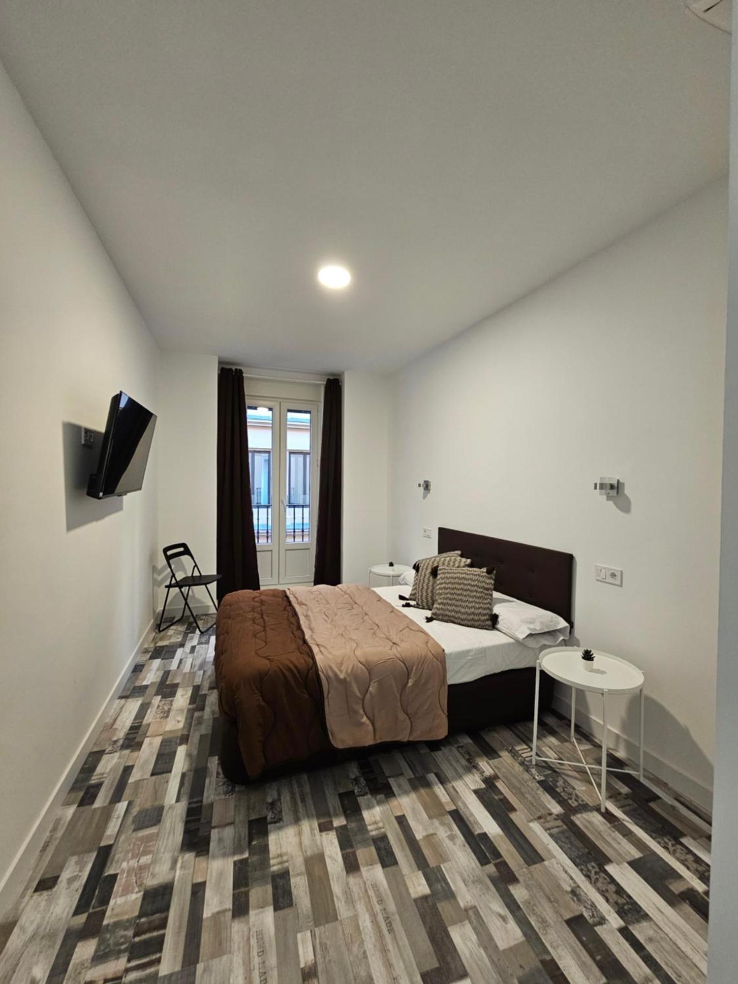 Hostal Andrea Granvia Madrid Luaran gambar
