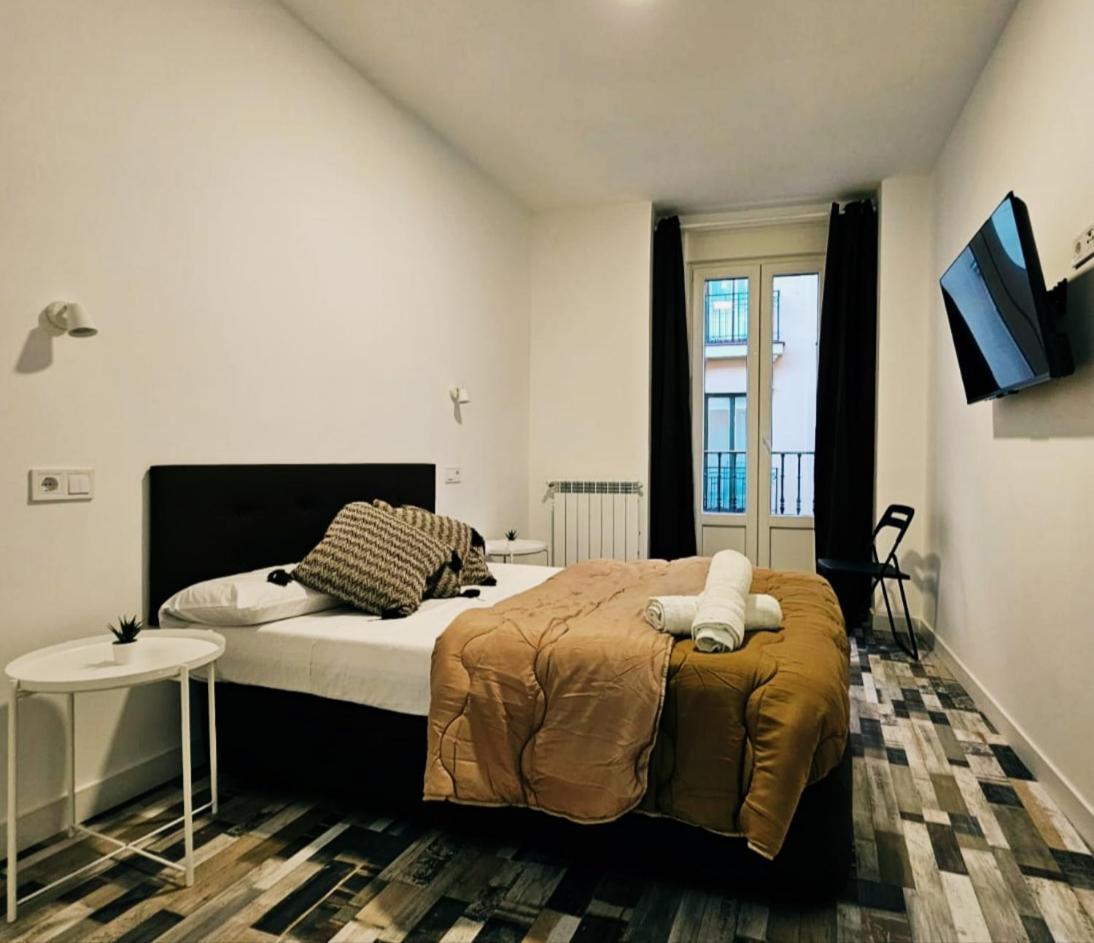 Hostal Andrea Granvia Madrid Luaran gambar